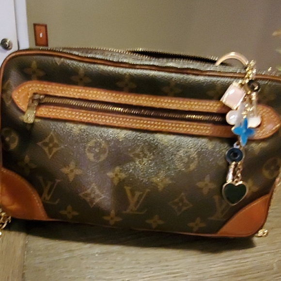 Louis Vuitton handbag - Picture 1 of 6